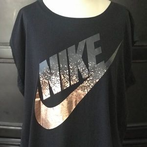 Nike Baggy Workout Tee